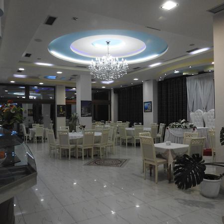 Hotel 3 Vellezerit Драч Екстериор снимка