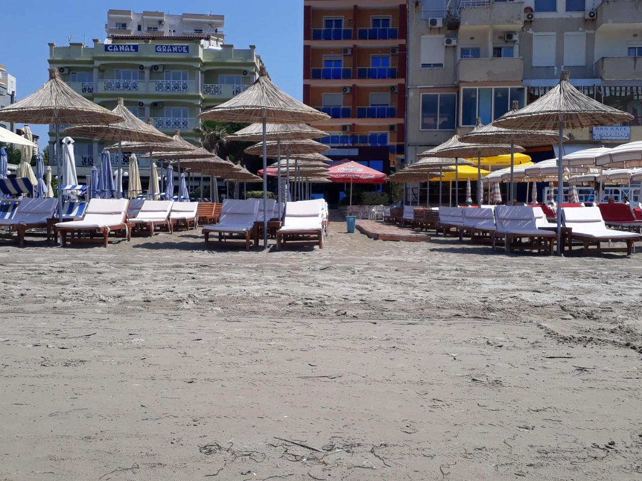 Hotel 3 Vellezerit Драч Екстериор снимка