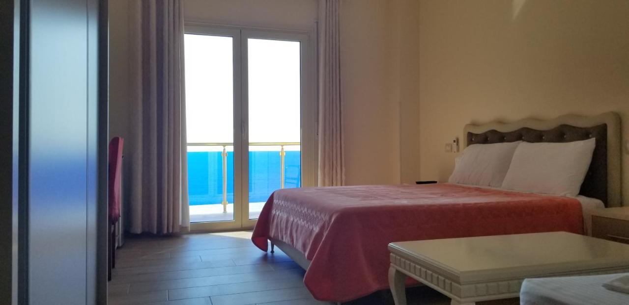 Hotel 3 Vellezerit Драч Екстериор снимка