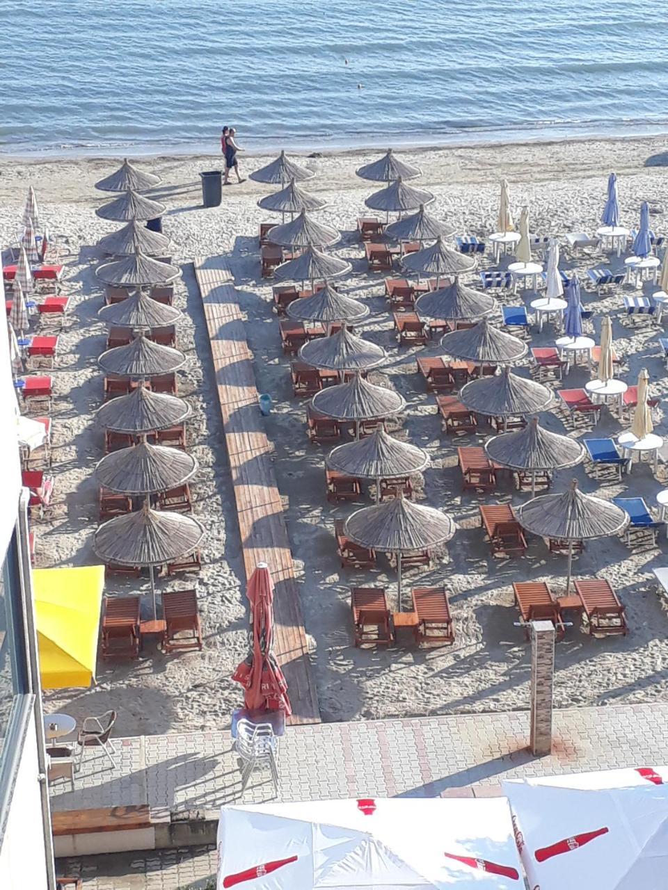 Hotel 3 Vellezerit Драч Екстериор снимка
