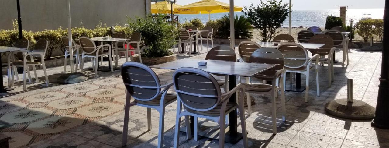 Hotel 3 Vellezerit Драч Екстериор снимка