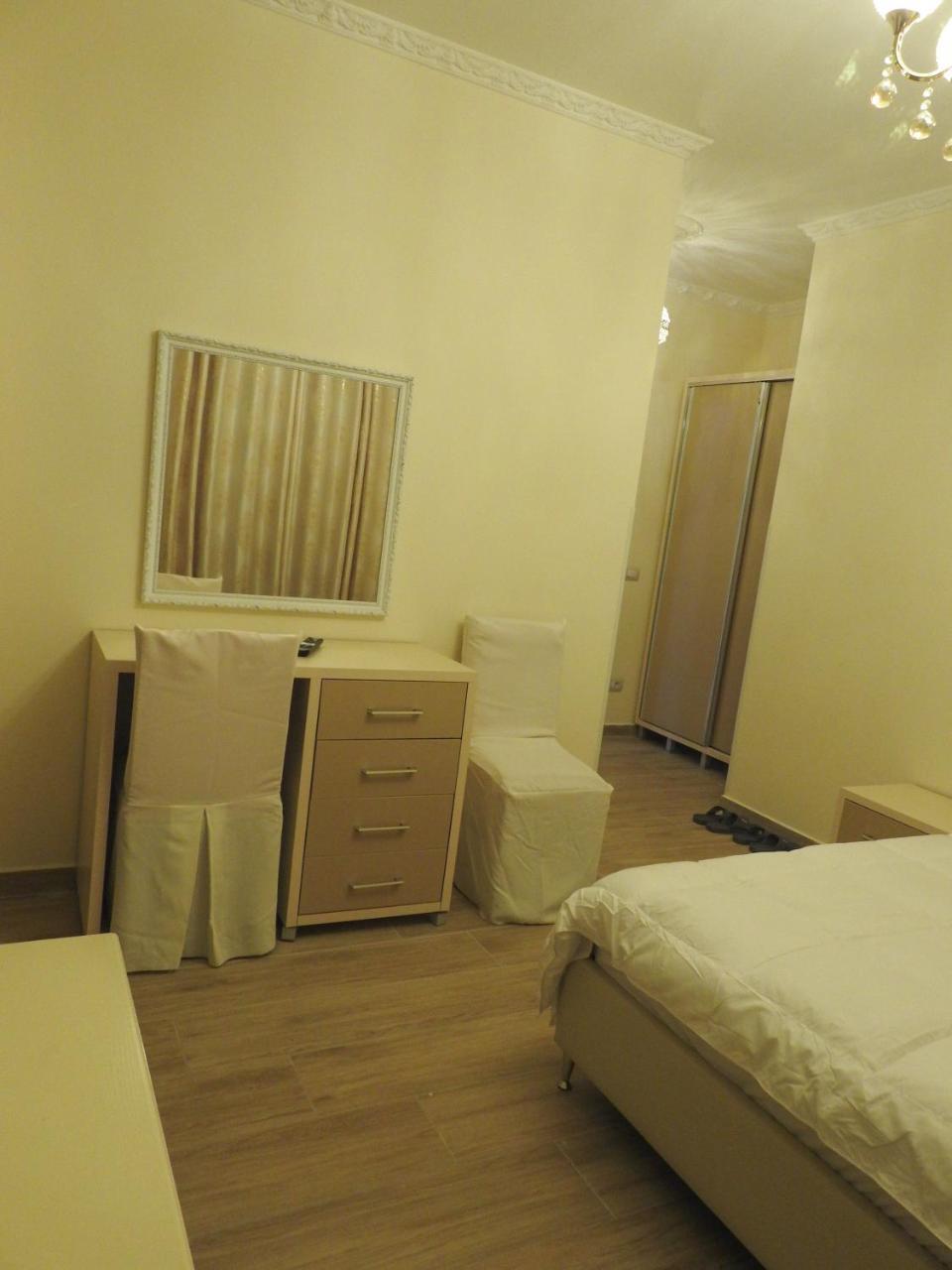 Hotel 3 Vellezerit Драч Екстериор снимка